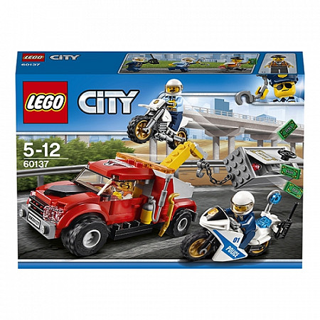 Конструктор LEGO City Побег на буксировщике 60137
