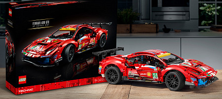 Конструктор LEGO Спортивный автомобиль Ferrari 488 GTE AF Corse #51 42125