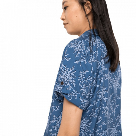 На картинке изображен Рубашка женская Jack Wolfskin Matata Print Shirt W ocean wave all over Рубашка женская Jack Wolfskin Matata Print Shirt W ocean wave all over