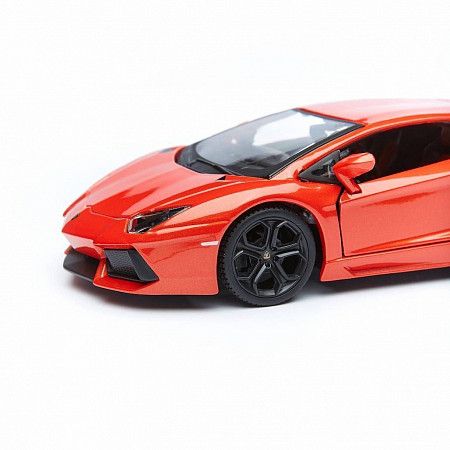 Масштабная модель автомобиля Maisto 1:24 Ламборгини Авентадор LP700-4 (31210) orange