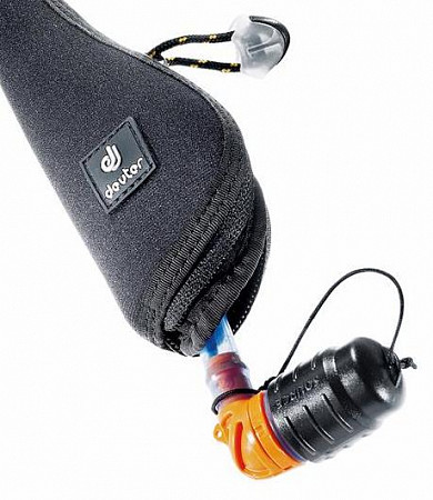 На картинке изображен Питьевая система Deuter Streamer Tube Insulator 32895-7000 black (2020-21) Питьевая система Deuter Streamer Tube Insulator 32895-7000 black (2020-21)