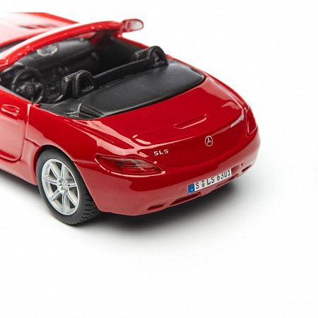 На картинке изображен Коллекционная машина Bburago 1:32 Mercedes-Benz SLS AMG Cabrio (18-43035) Red Коллекционная машина Bburago 1:32 Mercedes-Benz SLS AMG Cabrio (18-43035) Red