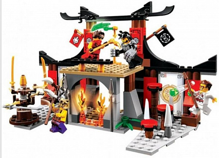 На картинке изображен Конструктор Bela 10319 Решающее сражение Додзе Конструктор Bela 10319 Решающее сражение Додзе