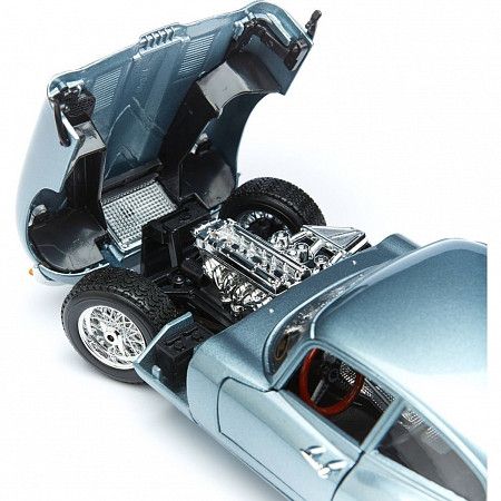 Машинка Bburago 1:18 Jaguar E-type Coupe (18-12044) silver
