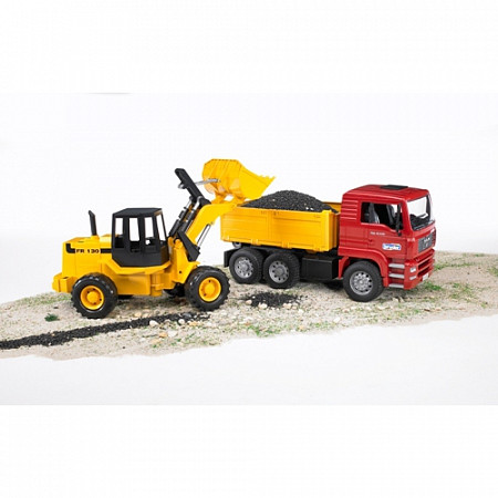 На картинке изображен Игрушка Bruder Самосвал MAN с колёсным бульдозером FR 130 (подходит модуль со звуком и светом "H") 02-752 Игрушка Bruder Самосвал MAN с колёсным бульдозером FR 130 (подходит модуль со звуком и светом "H") 02-752