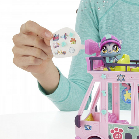 Игровой набор Littlest Pet Shop Автобус (B3806)