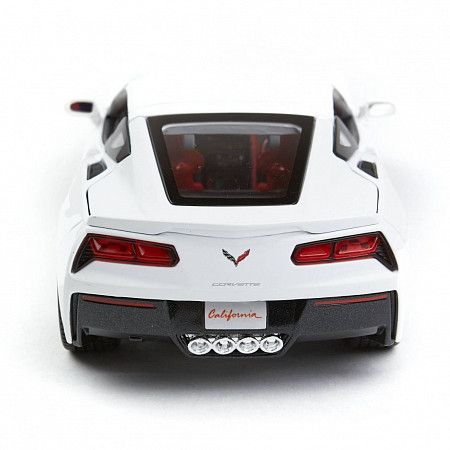 Машинка Maisto 1:18 Corvette Stingray Z51 (31677) white