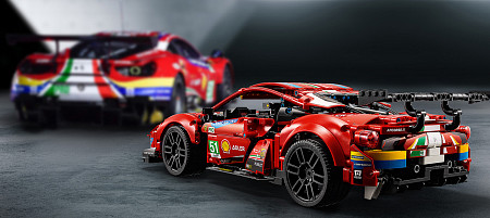 Конструктор LEGO Спортивный автомобиль Ferrari 488 GTE AF Corse #51 42125