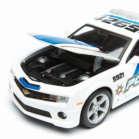 Масштабная модель автомобиля Maisto 1:24 Шевроле Камаро полиция (31208) white/blue