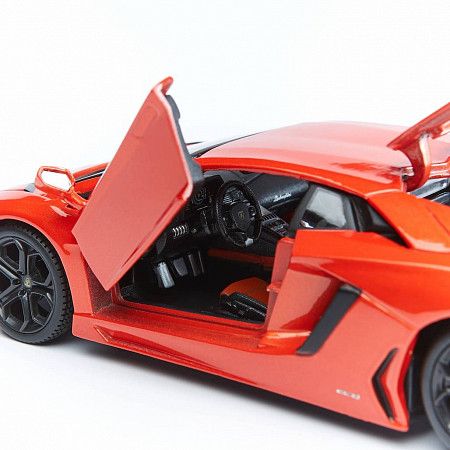 Масштабная модель автомобиля Maisto 1:24 Ламборгини Авентадор LP700-4 (31210) orange