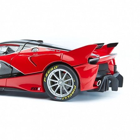 Коллекционная машина Bburago 1:18  Ferrari FXX K №88 (18-16907)