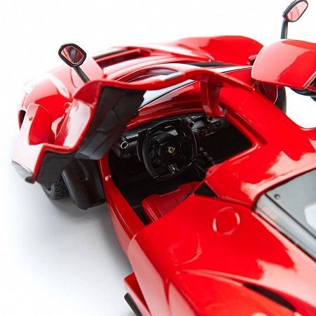 Модель автомобиля Bburago 1:18 LaFerrari (18-16001) в асс.