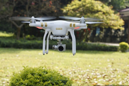 Квадрокоптер DJI PHANTOM 4 PRO