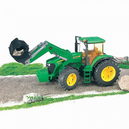 На картинке изображен Игрушка Bruder Трактор John Deere 7930 с погрузчиком 03-051 Игрушка Bruder Трактор John Deere 7930 с погрузчиком 03-051