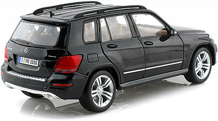 Масштабная модель автомобиля Maisto 1:18 Мерседес Бенц GLK (36200) black