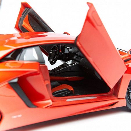 На картинке изображен Коллекционная машина Bburago 1:18 Lamborghini Avendtador LP700-4 (18-11033) red Коллекционная машина Bburago 1:18 Lamborghini Avendtador LP700-4 (18-11033) red