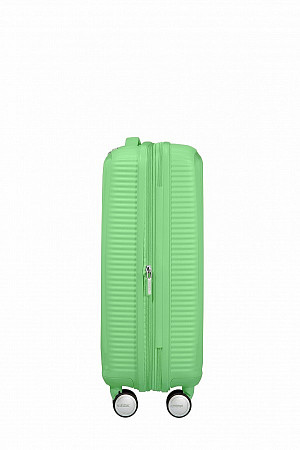 Чемодан малый American Tourister Soundbox 32G*44 001 spring green