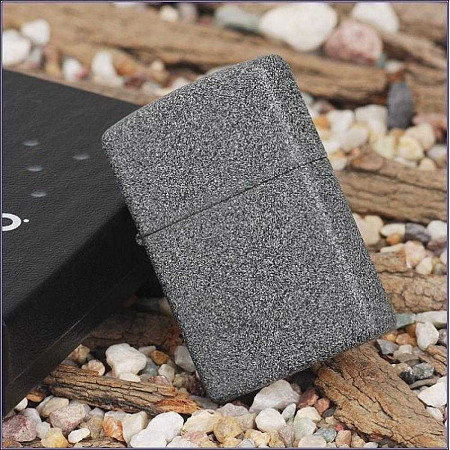 Зажигалка Zippo Iron Stone 211