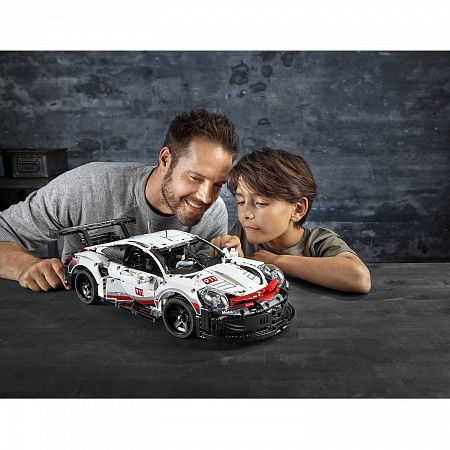Конструктор LEGO Technic Porsche 911 RSR 42096