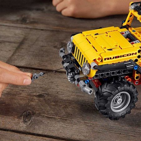 Конструктор LEGO Technic Jeep Wrangler 42122