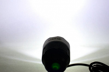На картинке изображен Велофонарь передний Lumen 301 EBL301 Велофонарь передний Lumen 301 EBL301