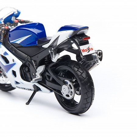 Масштабная модель мотоцикла Maisto 1:18 SUZUKI GSX R1000 (39300)