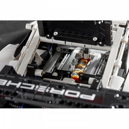 Конструктор LEGO Technic Porsche 911 RSR 42096