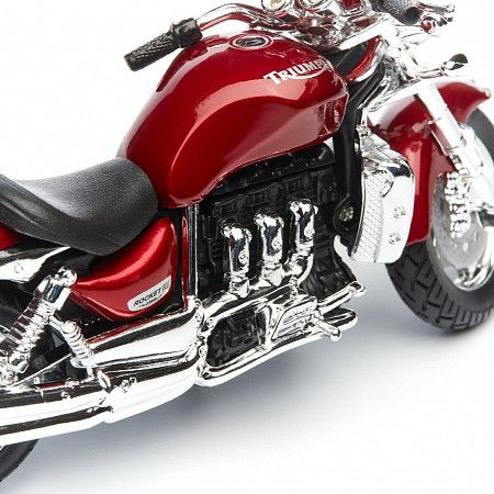 На картинке изображен Мотоцикл Bburago 1:18 Triumph Rocket III (18-51000/18-51039) Мотоцикл Bburago 1:18 Triumph Rocket III (18-51000/18-51039)