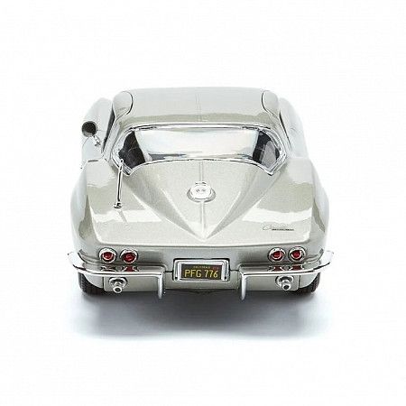 Машинка Maisto 1:18 1965 Chevrolet Corvette (31640) silver