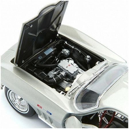 Машинка Maisto 1:18 1965 Chevrolet Corvette (31640) silver