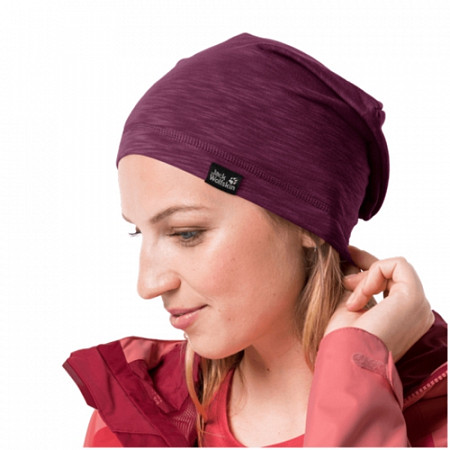 На картинке изображен Шапка мужская Jack Wolfskin Travel Beanie wild berry 1905601-1014559 Шапка мужская Jack Wolfskin Travel Beanie wild berry 1905601-1014559