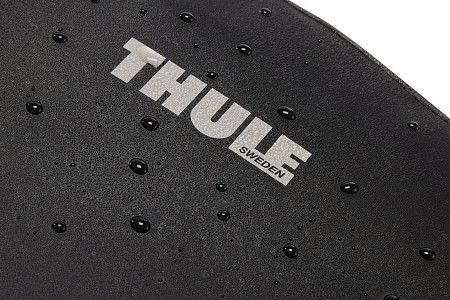 На картинке изображен Сумка Thule Shield Pannier 17L (3204208) black Сумка Thule Shield Pannier 17L (3204208) black