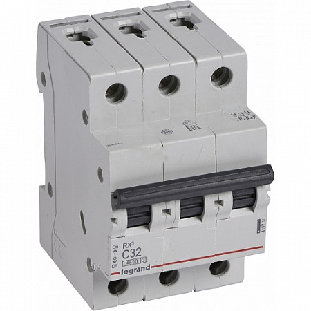 На картинке изображен Автоматический выключатель Legrand RX3 3P C 40A 4,5кА 3M Автоматический выключатель Legrand RX3 3P C 40A 4,5кА 3M