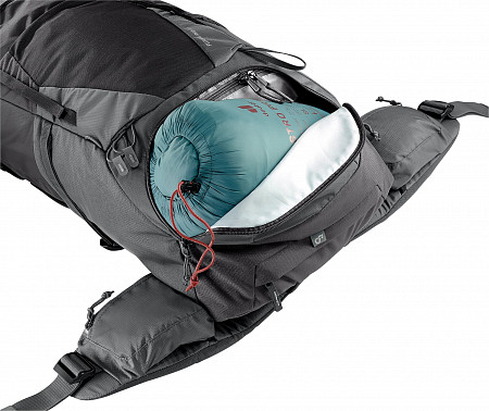 Рюкзак Deuter Futura Pro 40 3401321-7403 black/graphite (2021)