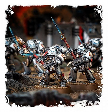 На картинке изображен Фигурки Games Workshop Warhammer: Grey Knights Strike Squad 57-08 Фигурки Games Workshop Warhammer: Grey Knights Strike Squad 57-08