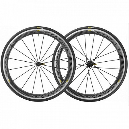 На картинке изображен Колеса Mavic Cosmic Pro Carbone 28" M-25'18 black P8279130 Колеса Mavic Cosmic Pro Carbone 28" M-25'18 black P8279130