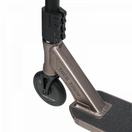 На картинке изображен Трюковой самокат Tech Team Yatagan 2020 Brown Трюковой самокат Tech Team Yatagan 2020 Brown