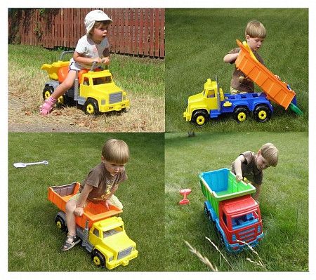 На картинке изображен Каталка автомобиль-самосвал Cavallino Silver 44402 Каталка автомобиль-самосвал Cavallino Silver 44402