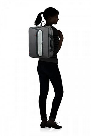 На картинке изображен Сумка-рюкзак American Tourister City Aim 79G-08005 Grey Сумка-рюкзак American Tourister City Aim 79G-08005 Grey