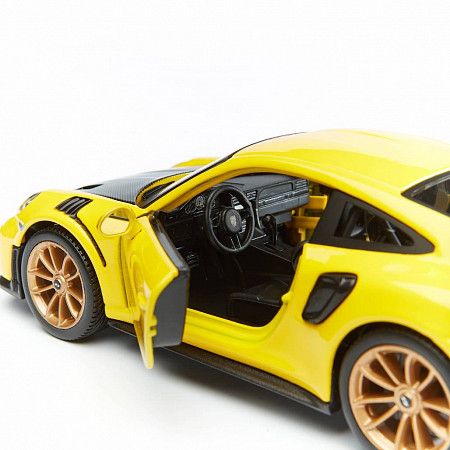 Масштабная модель автомобиля Maisto 1:24 Порше 911 GT2 RS (31523) yellow