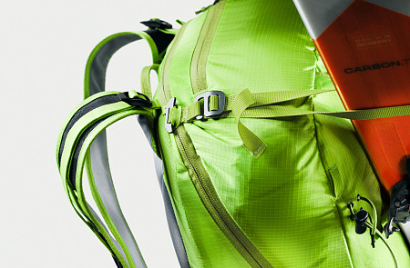 На картинке изображен Рюкзак Deuter Freerider Lite 20 3303121-8006 citrus (2020-21) Рюкзак Deuter Freerider Lite 20 3303121-8006 citrus (2020-21)