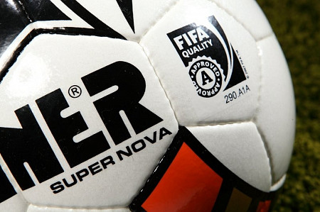 Мяч футбольный Winner Super Nova 5