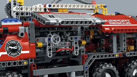 Конструктор LEGO Аварийный грузовик 42070