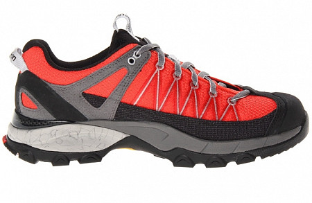 На картинке изображен Полуботинки Zamberlan Crosser GTX RR red 130 Полуботинки Zamberlan Crosser GTX RR red 130