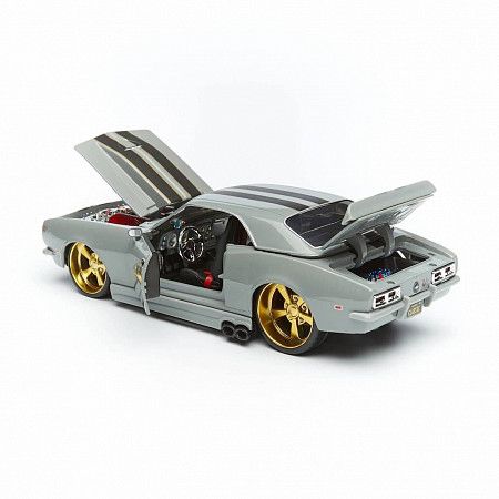 Масштабная модель автомобиля Maisto 1:24 Шевроле Камаро Z/28 (32508) grey