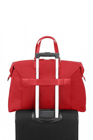 На картинке изображен Сумка дорожная Samsonite Karissa 38см 34N-40020 Red Сумка дорожная Samsonite Karissa 38см 34N-40020 Red
