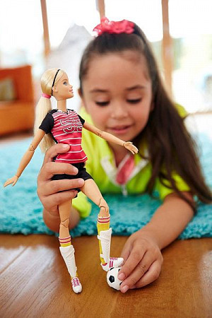 Кукла Barbie Made To Move Футболистка DVF68 DVF69	