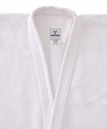 На картинке изображен Кимоно для дзюдо Insane TRAINING IN22-JD400 4/170 white Кимоно для дзюдо Insane TRAINING IN22-JD400 4/170 white