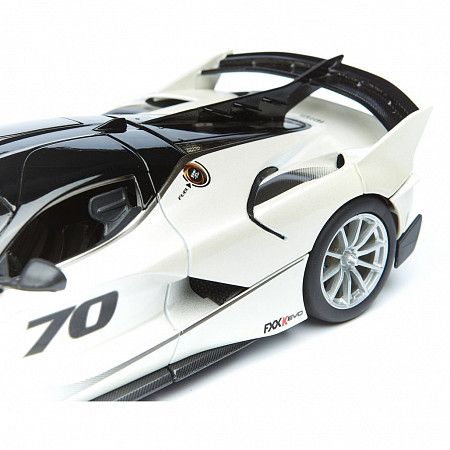 Коллекционная машина Bburago 1:18 Ferrari FXX-K Evo (18-16012) silver