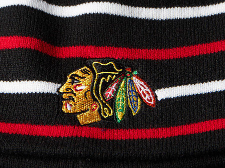 Шапка подростковая Atributika&Club NHL Chicago Blackhawks 59082 black/red